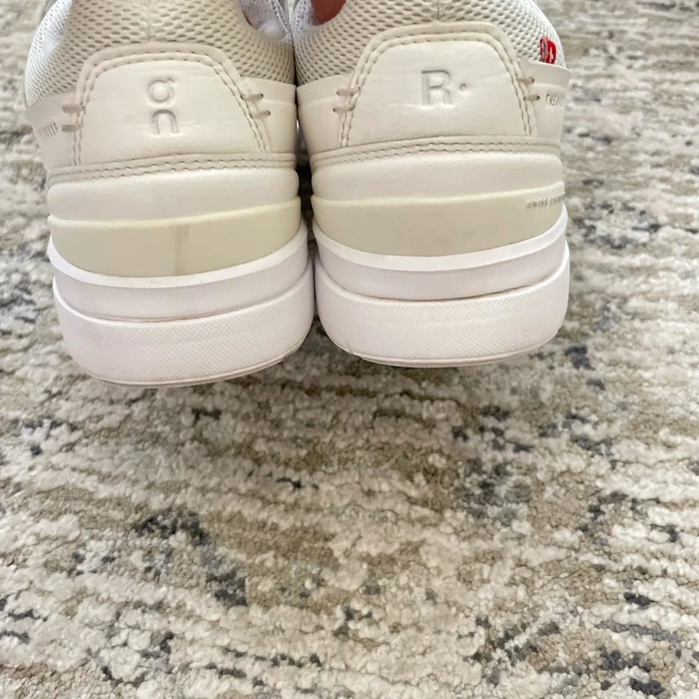 On Cloud The Roger Advantage White Leather Running Athletic Casual Shoes Size 7 - Picture 10 of 15